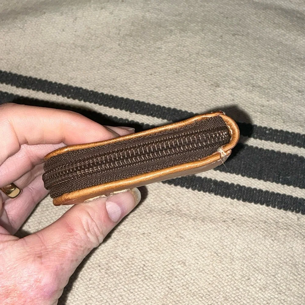 Bed Stu Leather Carrie Zip Wallet Tan Retail $100 - Picture 8 of 12